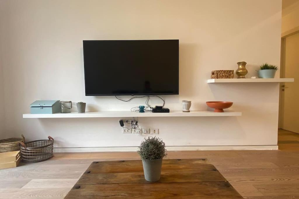 Laura Compound- Authentic 1 Bedroom Charming & Specious Tel Aviv-Jaffa Exterior foto